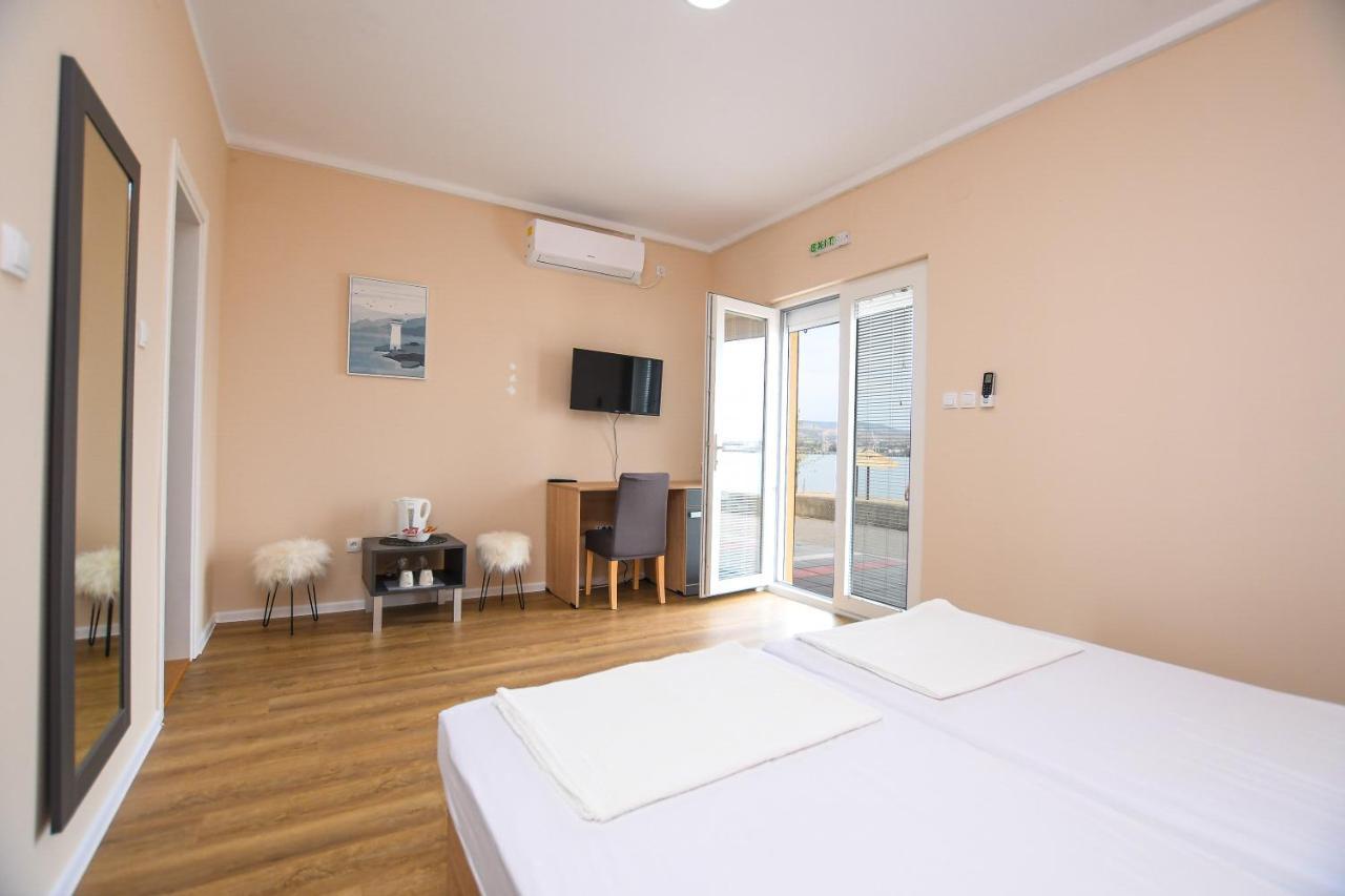Danubiana Apartments 5 Kladovo Dış mekan fotoğraf